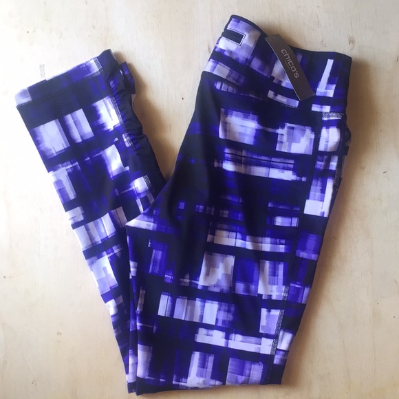 Chico's Pants - NWT Chico’s Sz 1 workout leggings!